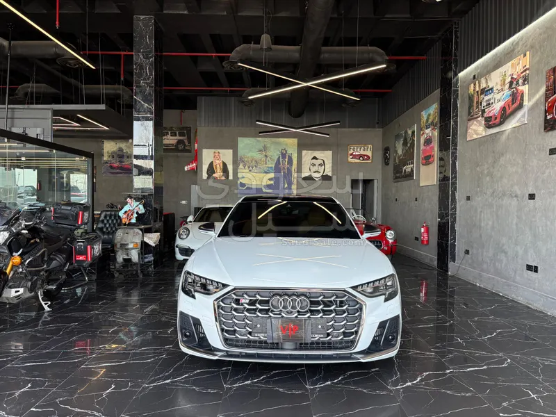 2025 اودي اس 8 بلس