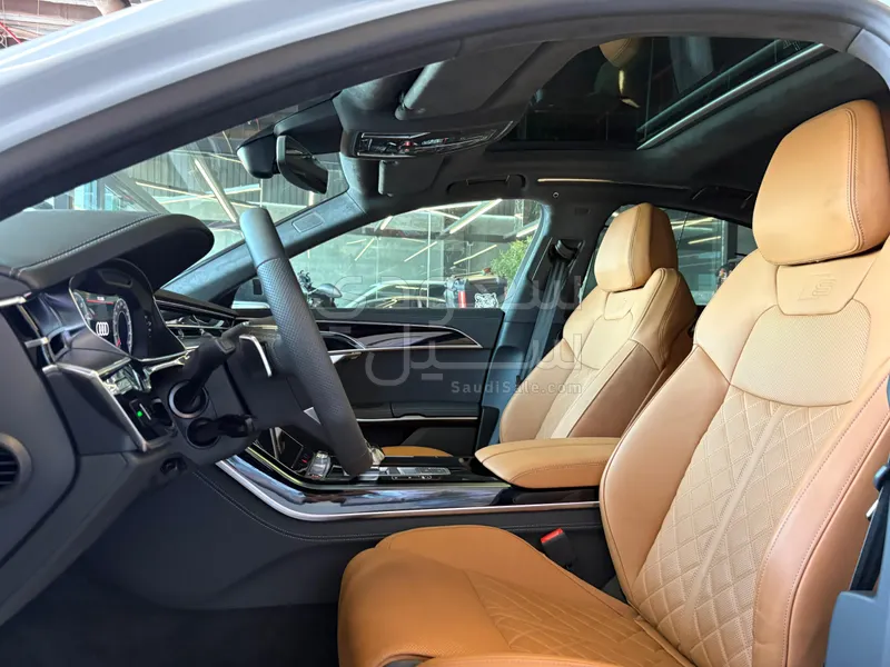 2025 اودي اس 8 بلس