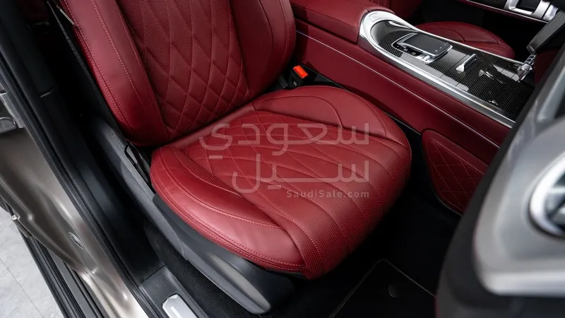 2025 مرسيدس - بنز جي 63 أي إم جي