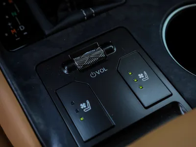 2026 لكزس آي إس 350