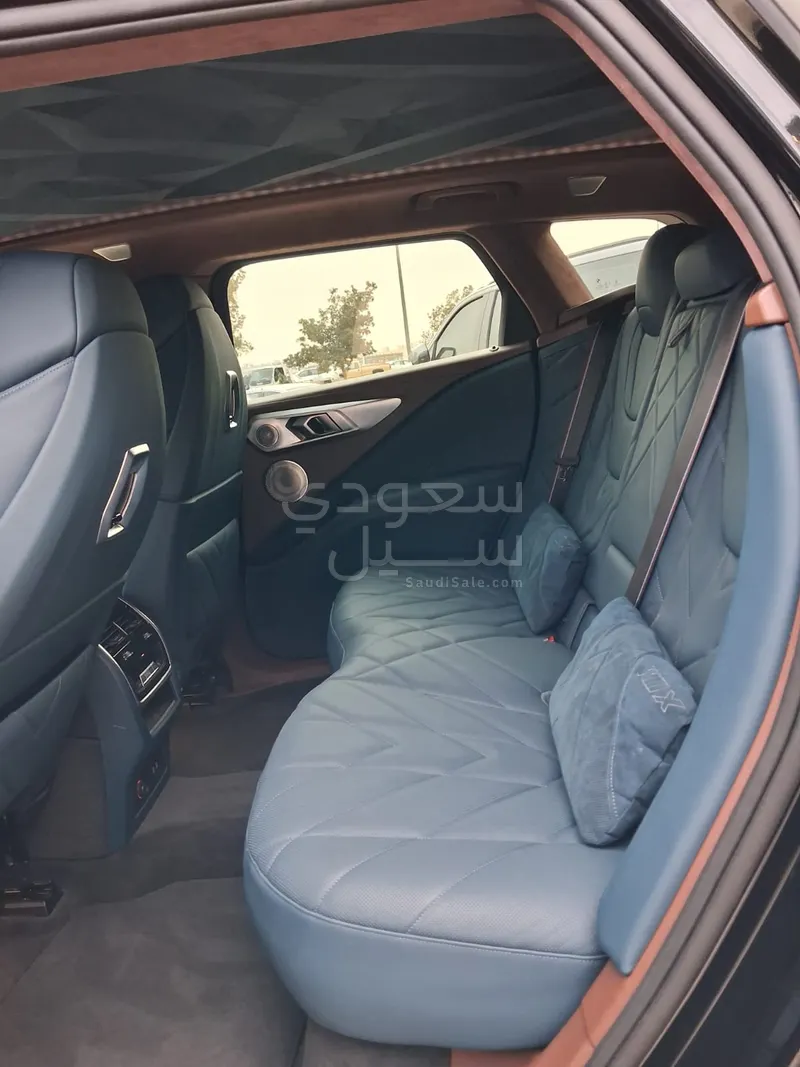 2023 بي ام دبليو اكس ام