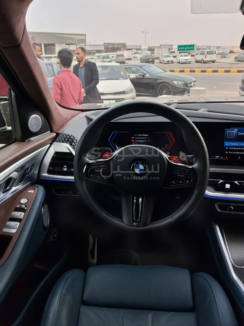 2023 بي ام دبليو اكس ام