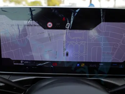 2026 مرسيدس - بنز سي إل إي 200