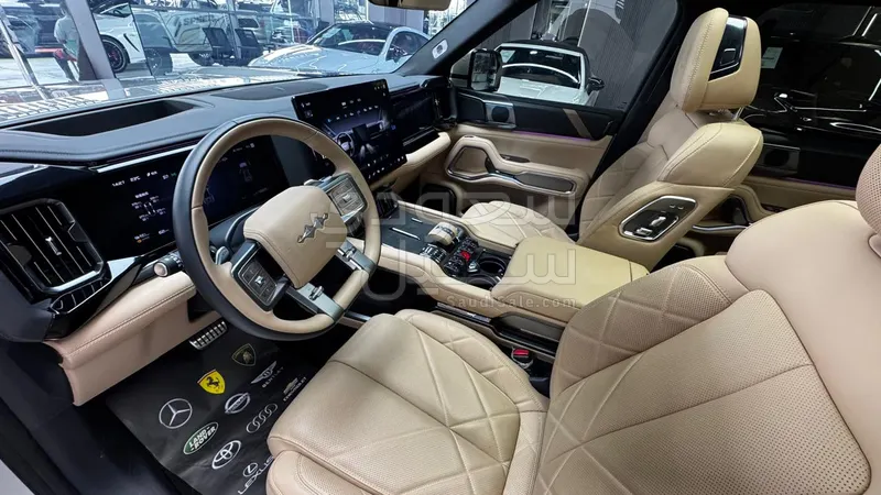 2025 بي واي دي ليوبارد 8