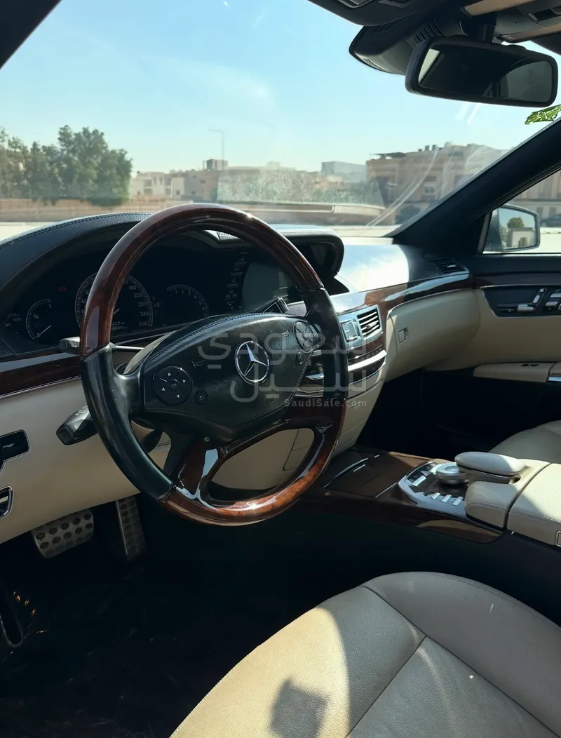 2013 مرسيدس - بنز إس 300