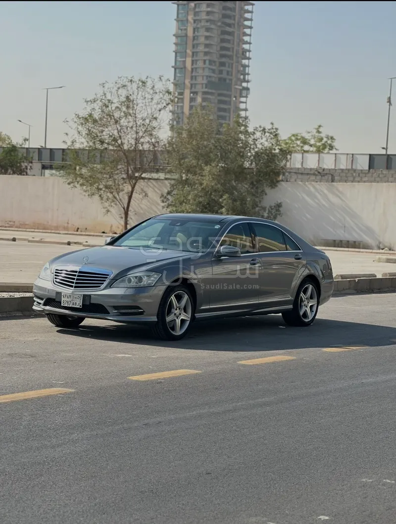 2013 مرسيدس - بنز إس 300