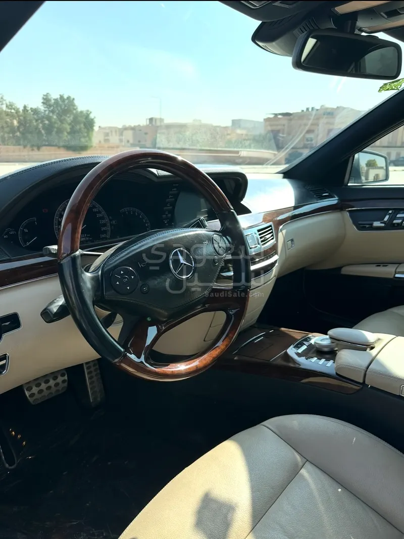 2013 مرسيدس - بنز إس 300