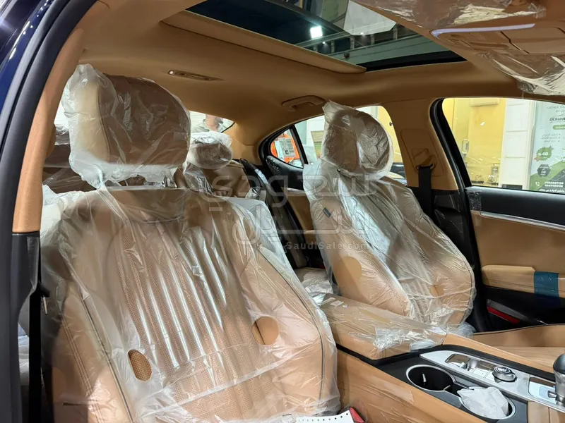 2026 جينيسيس جي 70