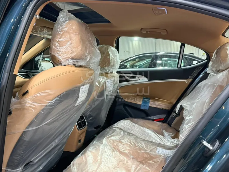 2026 جينيسيس جي 70