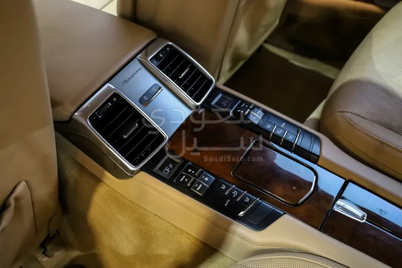 2013 بورش بانميرا 4 اس