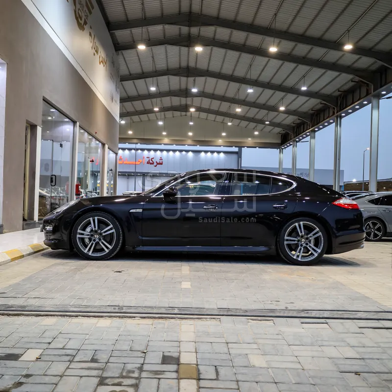 2013 بورش بانميرا 4 اس