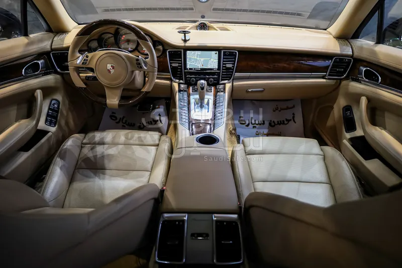 2013 بورش بانميرا 4 اس