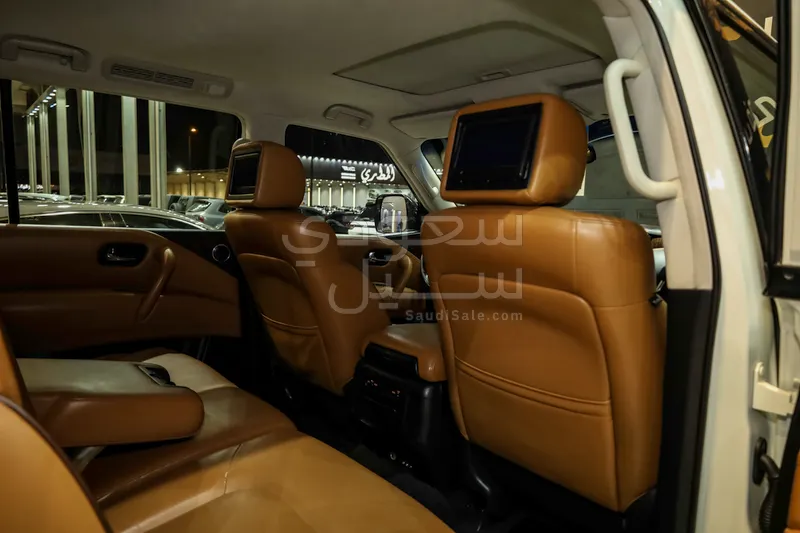 2014 نيسان باترول بلاتينيوم