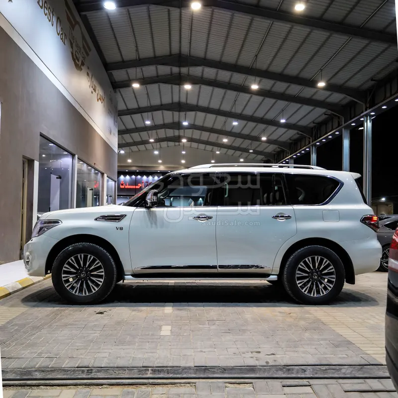 2014 نيسان باترول بلاتينيوم