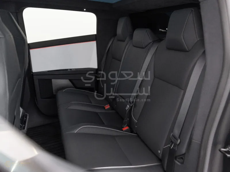 2024 تيسلا سايبر تراك