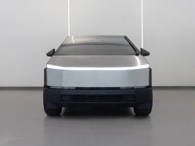 2024 تيسلا سايبر تراك