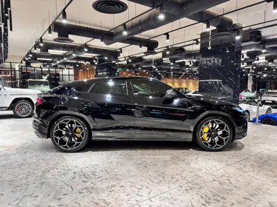 2024 Lamborghini URUS Performante