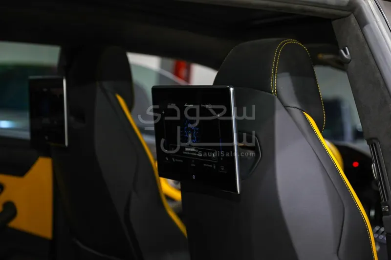 2024 Lamborghini URUS S