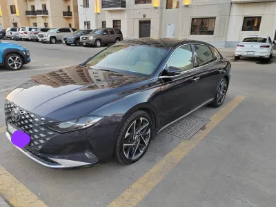 2021 هيونداي ازيرا كاليجرافي