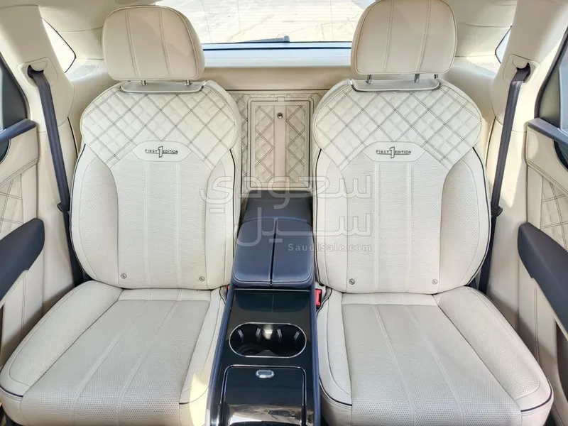 2022 بنتلي بنتايجا الاصدار الاول