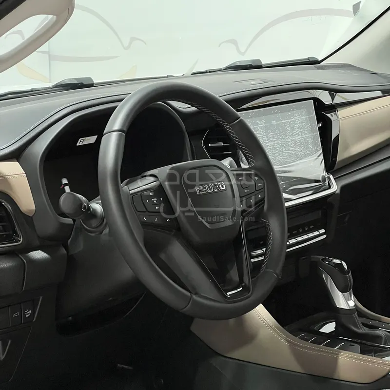 2026 ايسوزو ام يو اكس