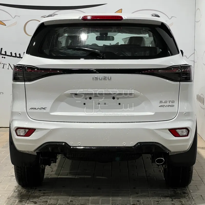 2026 ايسوزو ام يو اكس