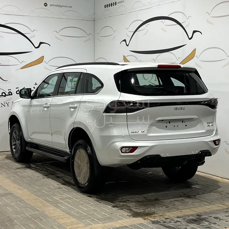 2026 ايسوزو ام يو اكس