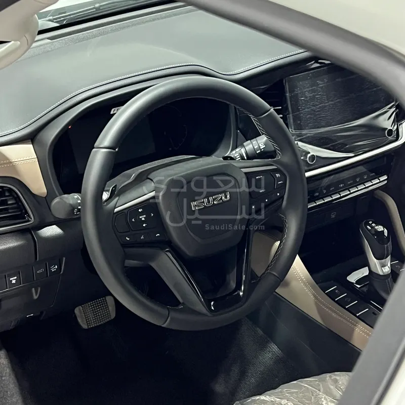 2026 ايسوزو ام يو اكس