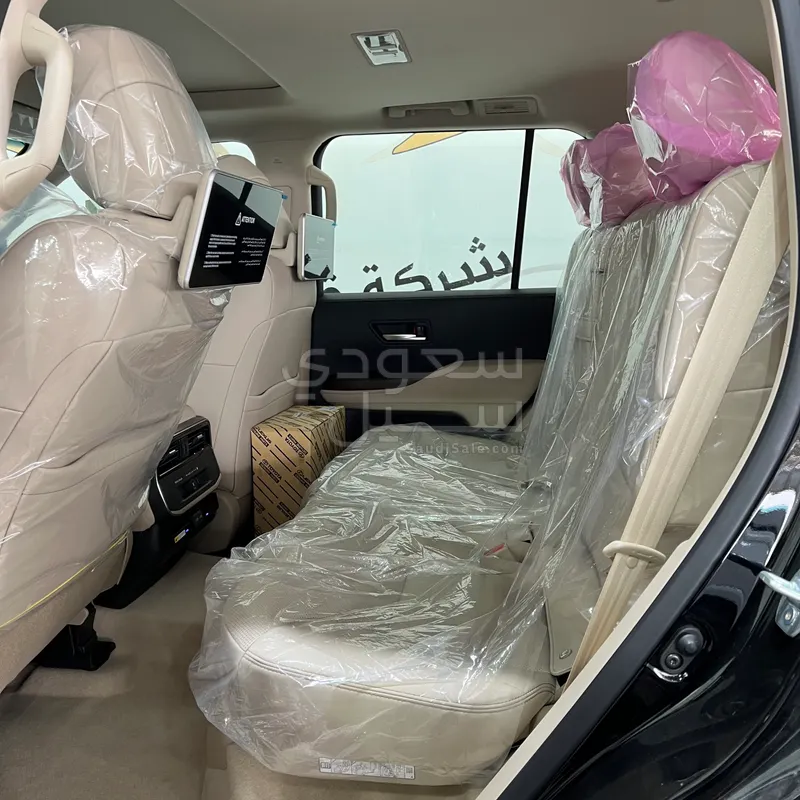 2026 تويوتا لاند كروزر جي اكس ار4