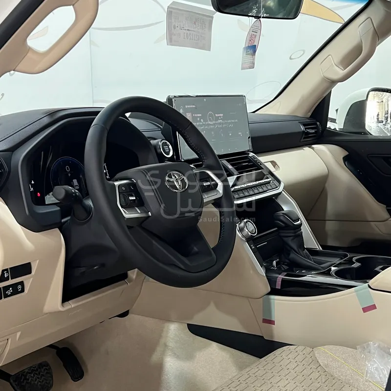 2026 تويوتا لاند كروزر جي اكس ار2