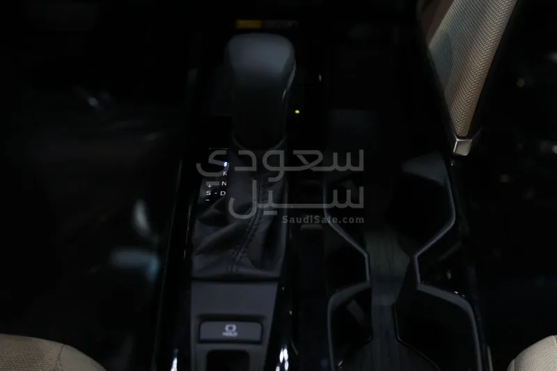 2026 تويوتا كامري ال اي