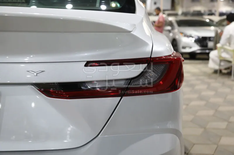 2026 تويوتا كامري ال اي