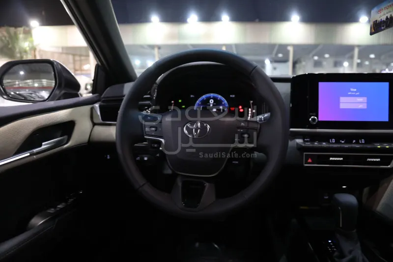 2026 تويوتا كامري ال اي