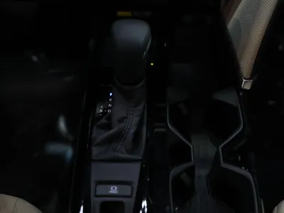 2026 تويوتا كامري ال اي