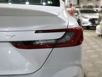 2026 تويوتا كامري ال اي