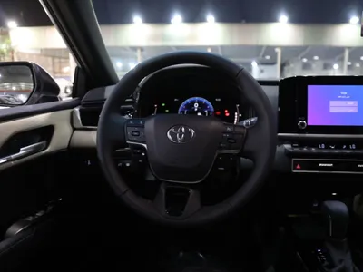 2026 تويوتا كامري ال اي