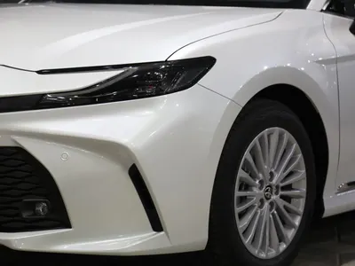 2026 تويوتا كامري ال اي