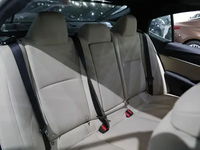 2026 تويوتا كامري ال اي