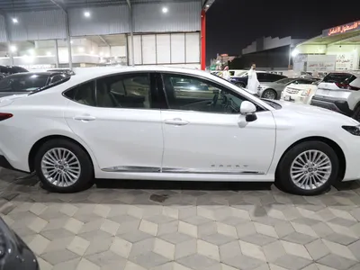 2026 تويوتا كامري ال اي