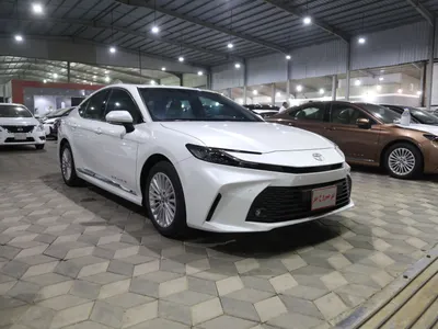 2026 تويوتا كامري ال اي