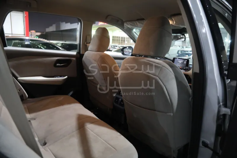 2025 نيسان اكس - ترايل