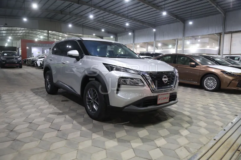 2025 نيسان اكس - ترايل