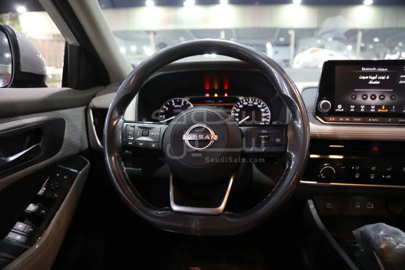2025 نيسان اكس - ترايل