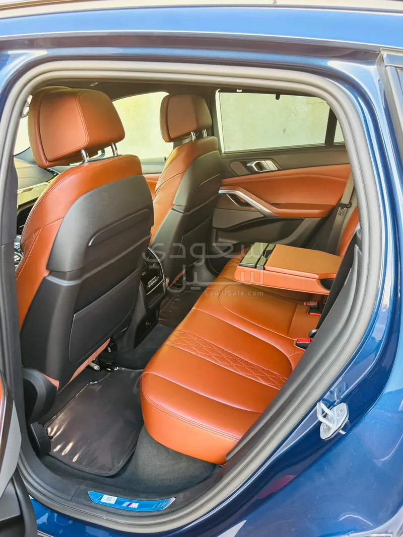 2021 بي ام دبليو الفئة اكس 6 إم 50 أي