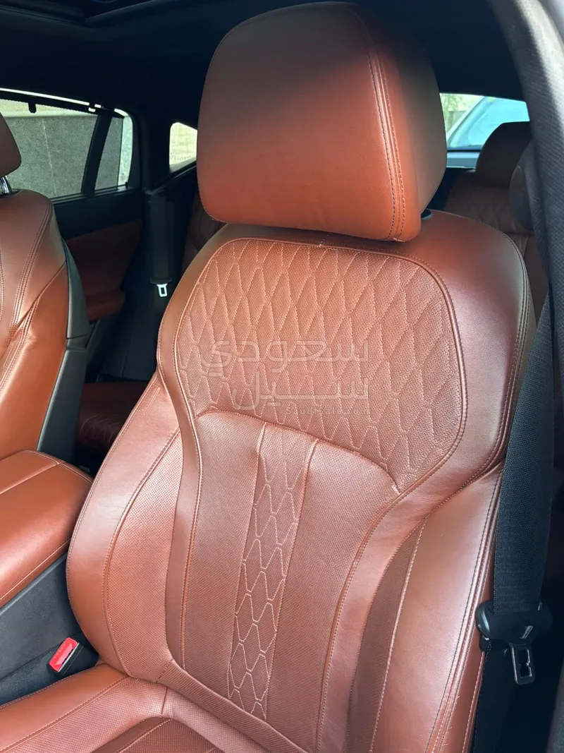 2021 بي ام دبليو الفئة اكس 6 إم 50 أي