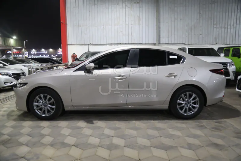 2026 مازدا مازدا 3