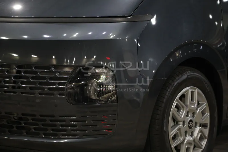 2025 هيونداي ستاريا