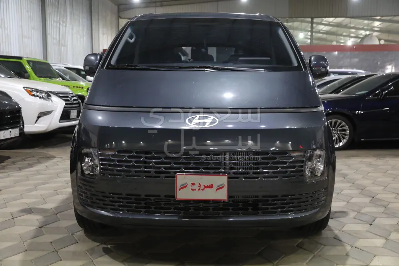 2025 هيونداي ستاريا