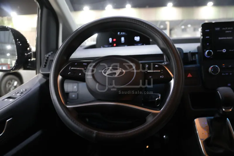 2025 هيونداي ستاريا