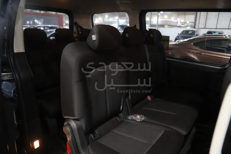 2025 هيونداي ستاريا